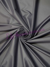 Плащовка сірого кольору